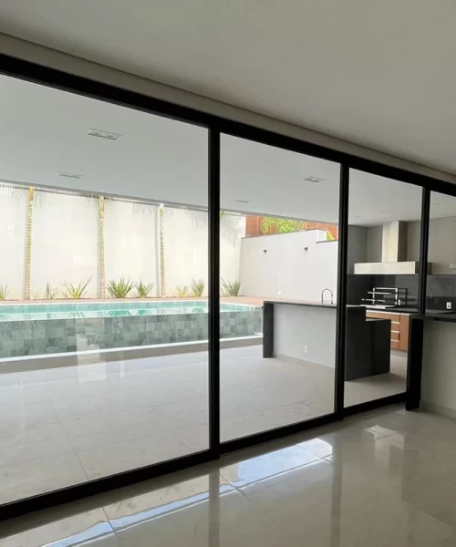 LIBRIAN VIDROS E ESQUADRIAS DE ALUMÍNIO - Do Conceito à Realidade: Vidraçaria Personalizada para Projetos Exclusivos! Entre em contato e faça seu orçamento sem compromisso!